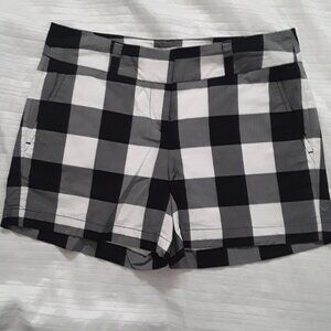 EUC Loft Outlet Gingham Print Shorts Size 00